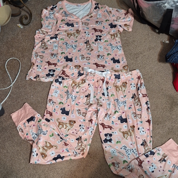 Shirley & Stone Other - Womens' Pink Dog Print Pajama Set - Short Sleeve Top & Elastic Waist Pants